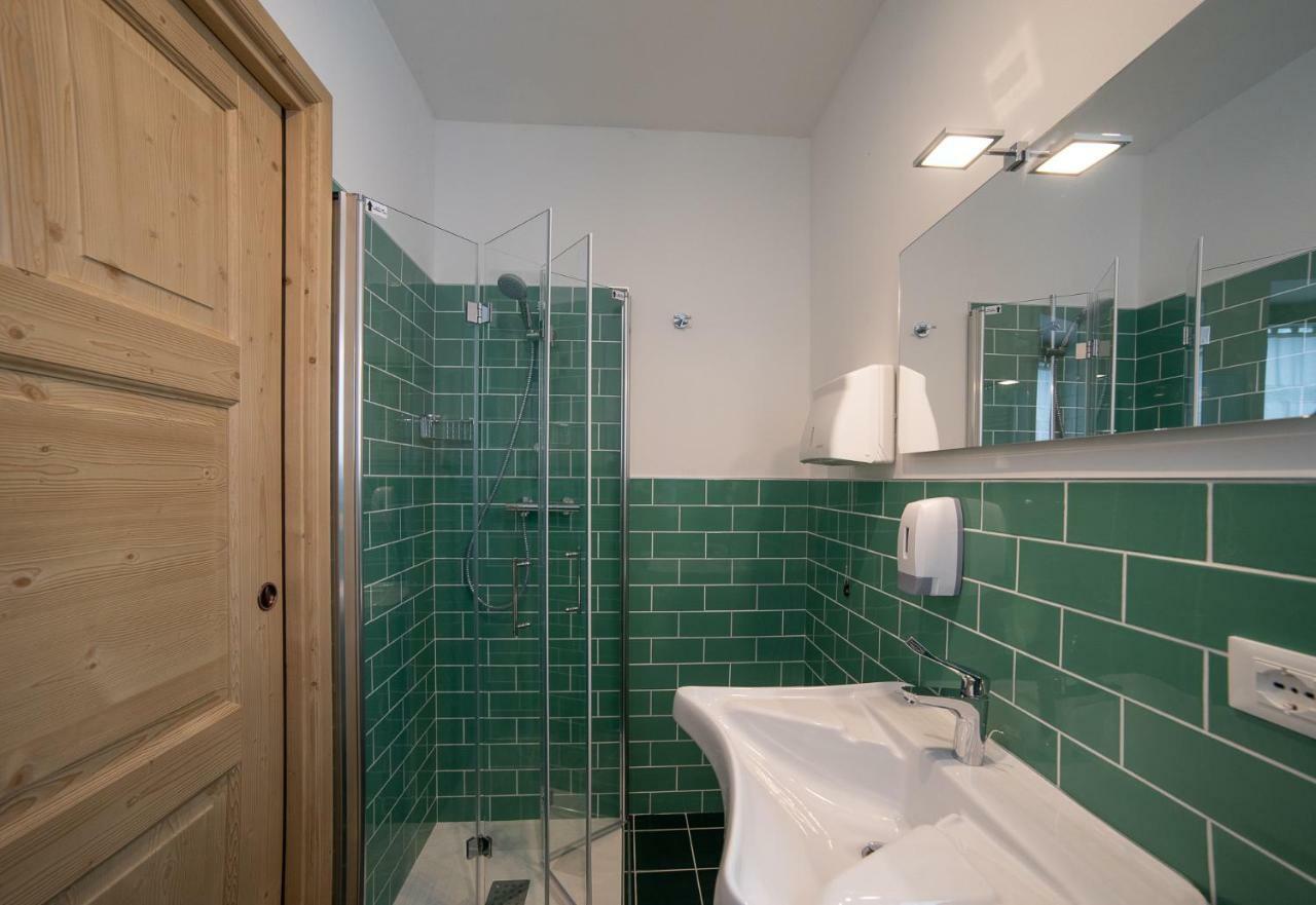 Alpedale Locanda オヴァーロ エクステリア 写真